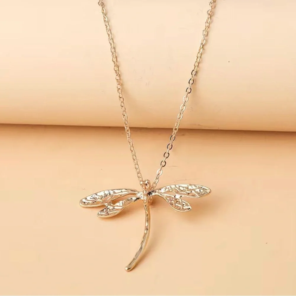 COPY - Golden Dragonfly Necklace - Picture 1 of 5